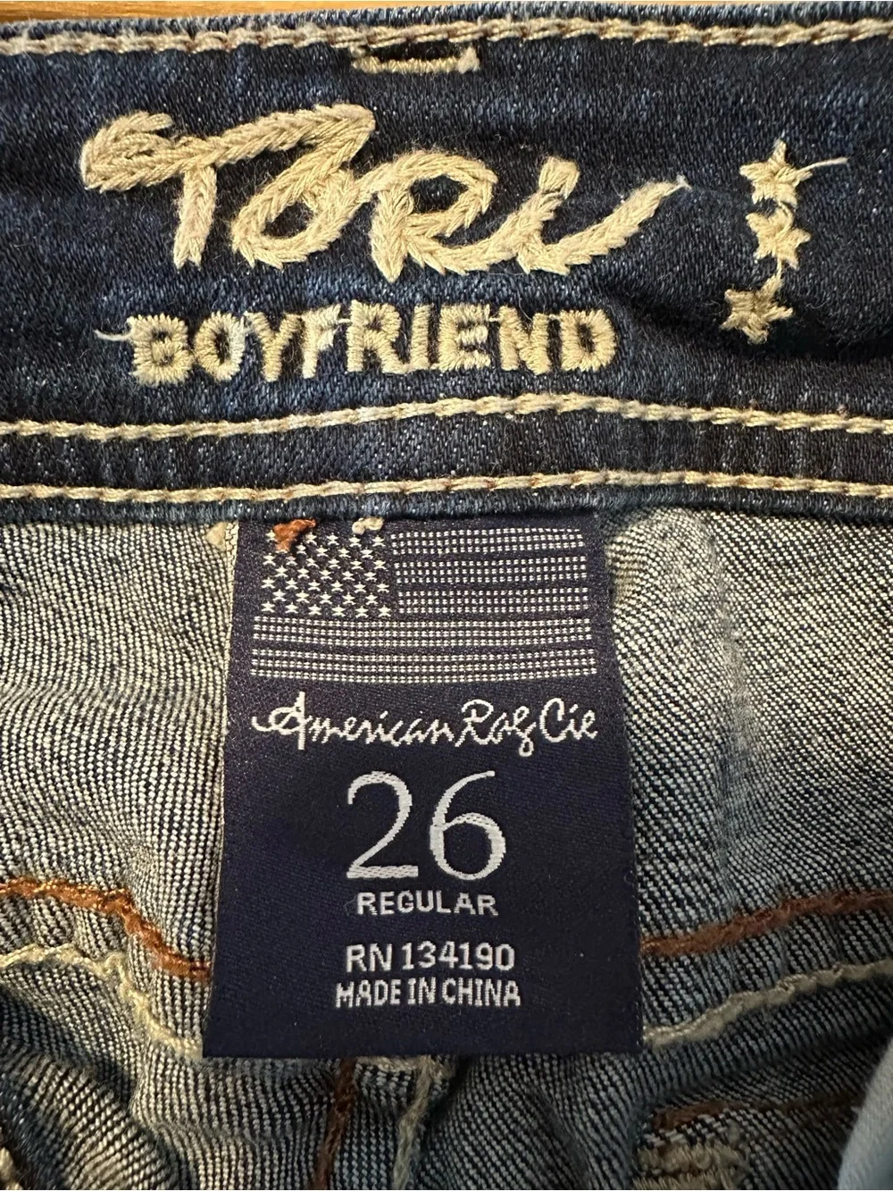 American Rag Tori Boyfriend jeans distressed size 26 medium washed